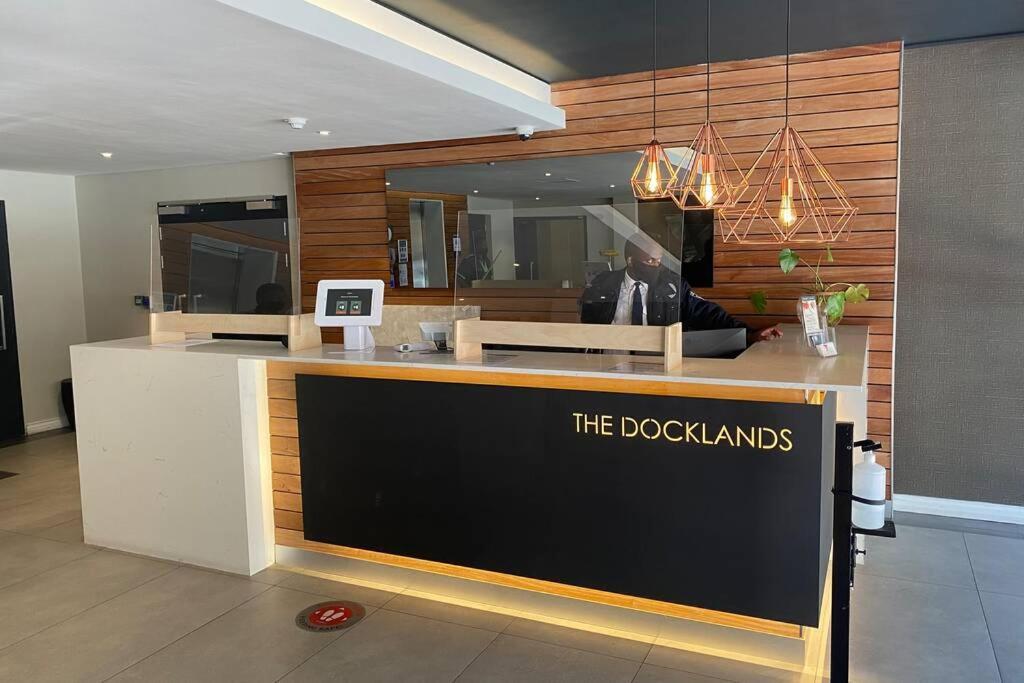 Modern Apartment In The Docklands, De Waterkant, Cape Town Stunning Views, Gorgeous Pool Deck Exterior photo