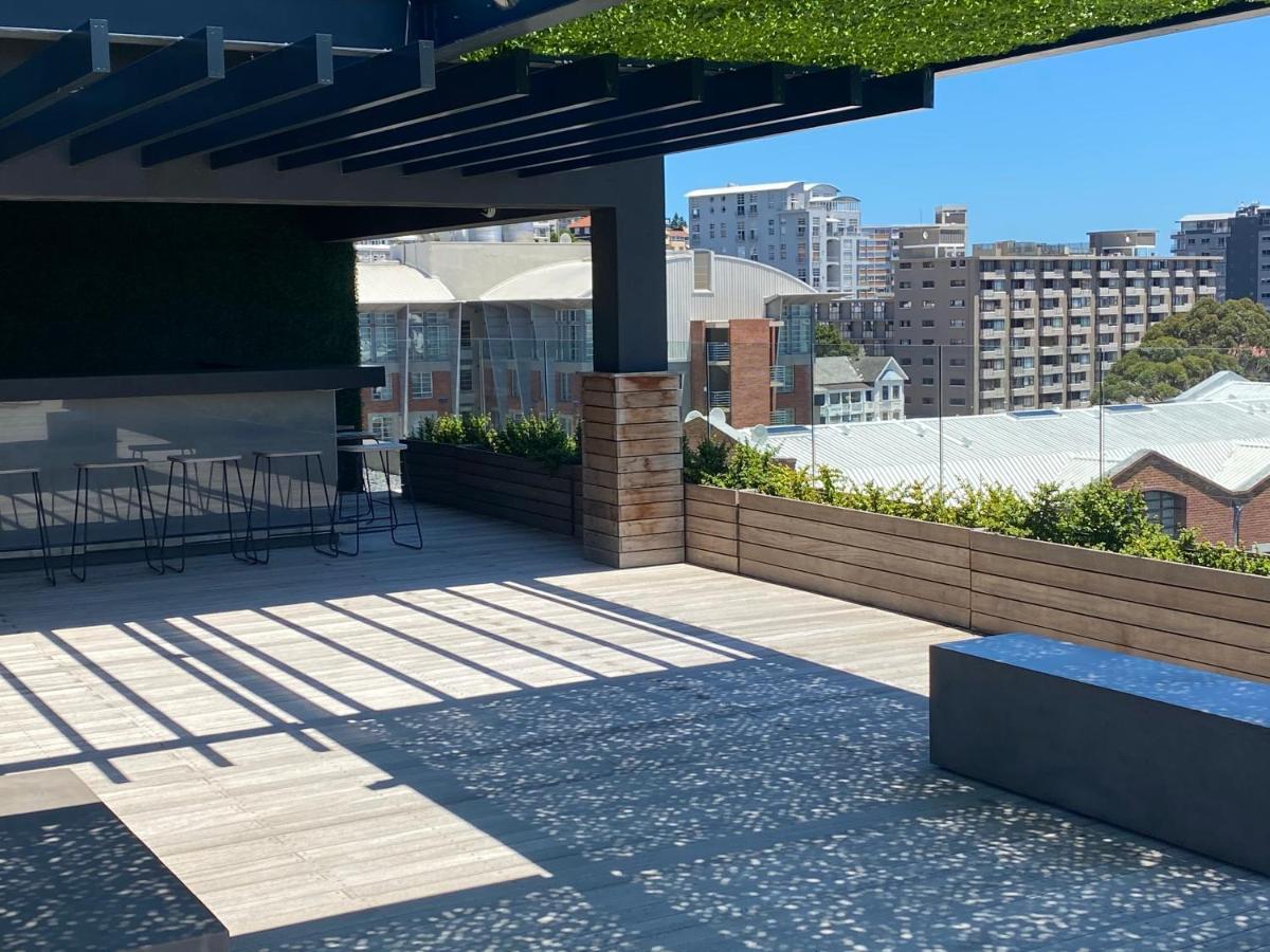 Modern Apartment In The Docklands, De Waterkant, Cape Town Stunning Views, Gorgeous Pool Deck Exterior photo