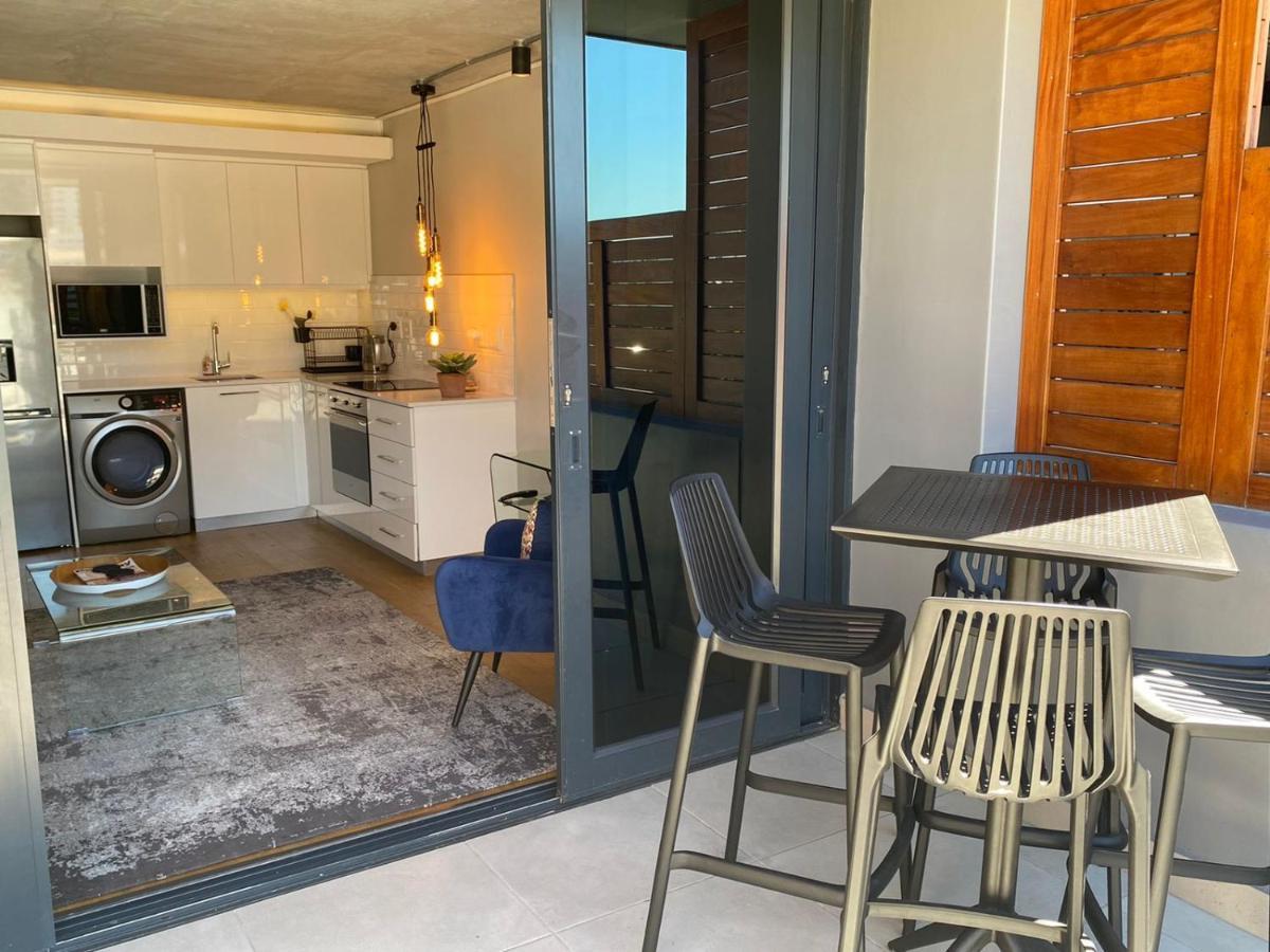 Modern Apartment In The Docklands, De Waterkant, Cape Town Stunning Views, Gorgeous Pool Deck Exterior photo