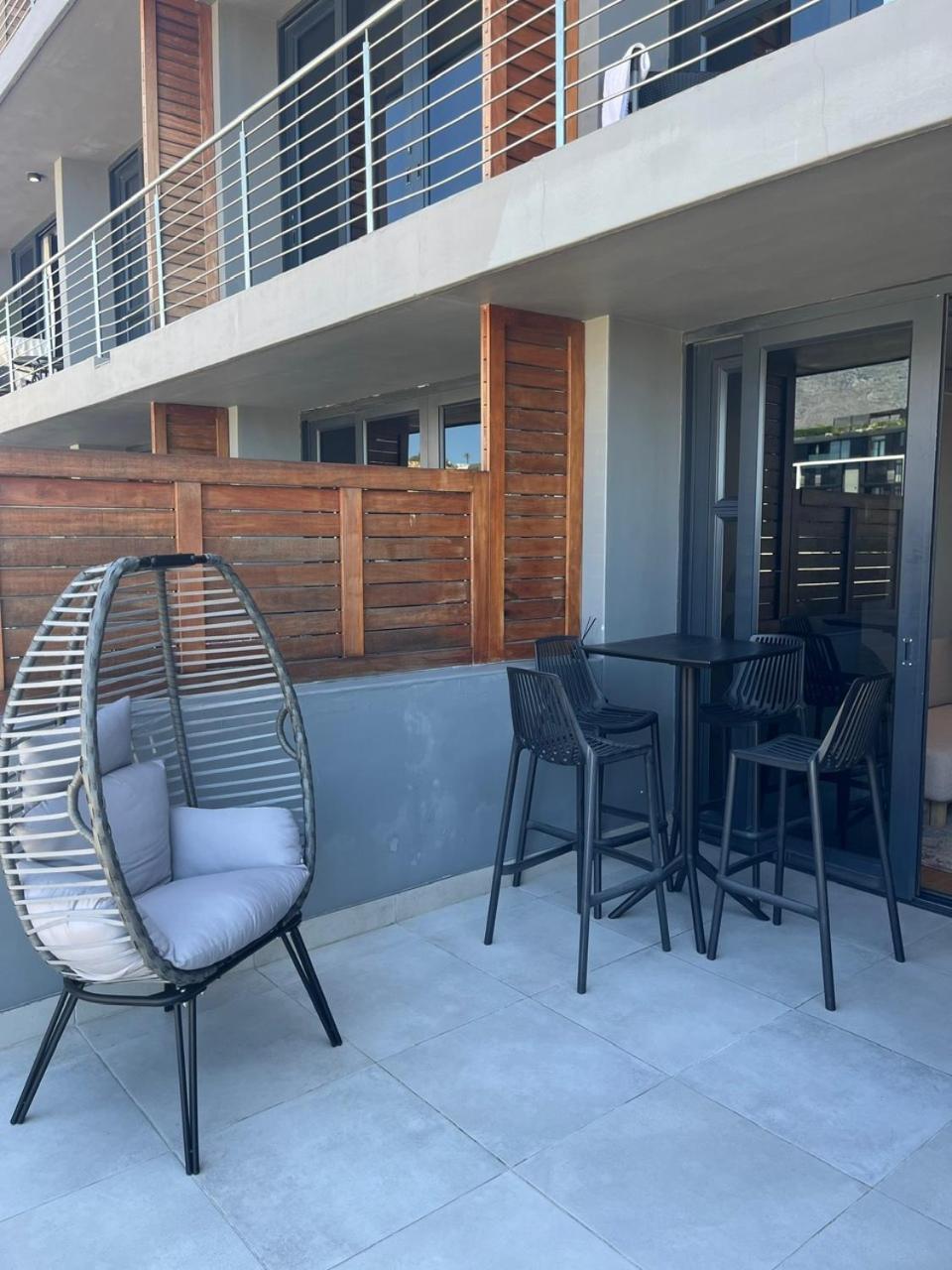 Modern Apartment In The Docklands, De Waterkant, Cape Town Stunning Views, Gorgeous Pool Deck Exterior photo