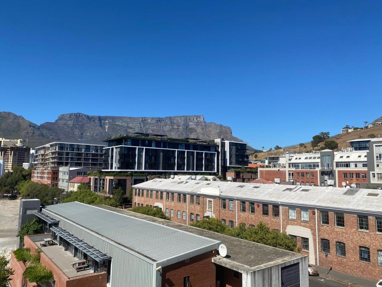 Modern Apartment In The Docklands, De Waterkant, Cape Town Stunning Views, Gorgeous Pool Deck Exterior photo